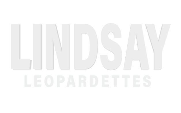 Lindsay Basketball "Leopardettes Puff" Design Crewneck Sweatshirt (white)